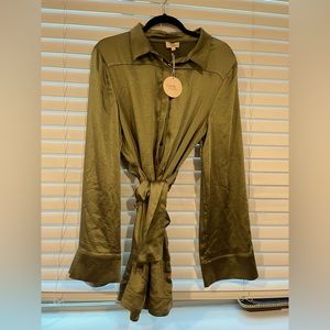 Olive Green never worn Camila Coelho silk dress. Size L